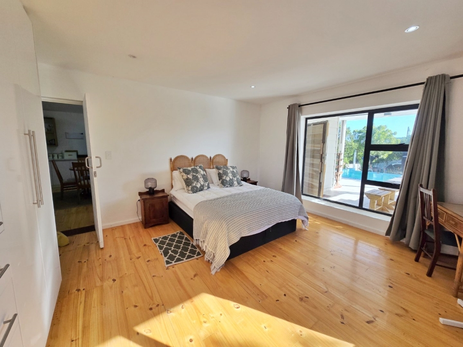 7 Bedroom Property for Sale in Kingfisher Creek Western Cape